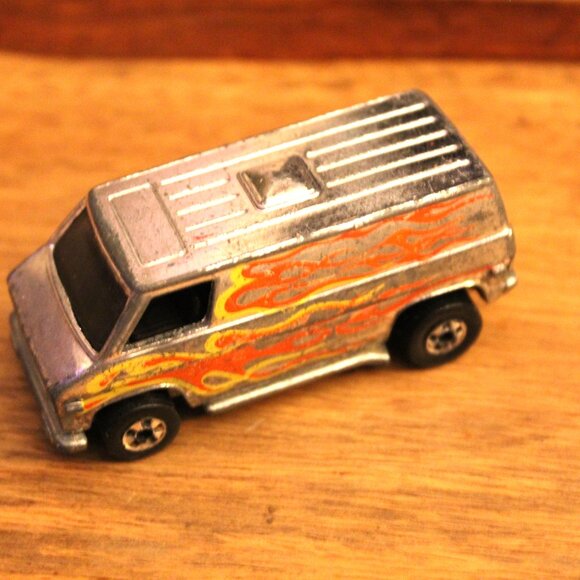 1974 Hot Wheels Super Van Chrome Red Yellow Flames Diecast Hong Kong - Picture 4 of 9